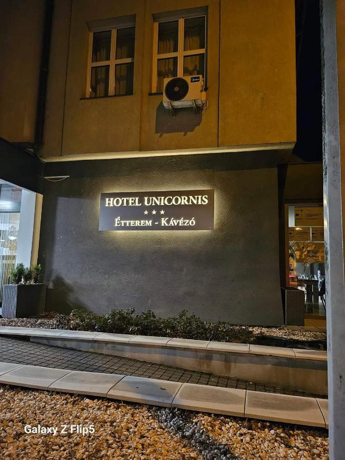 Hotel Unicornis Eger Eksteriør bilde