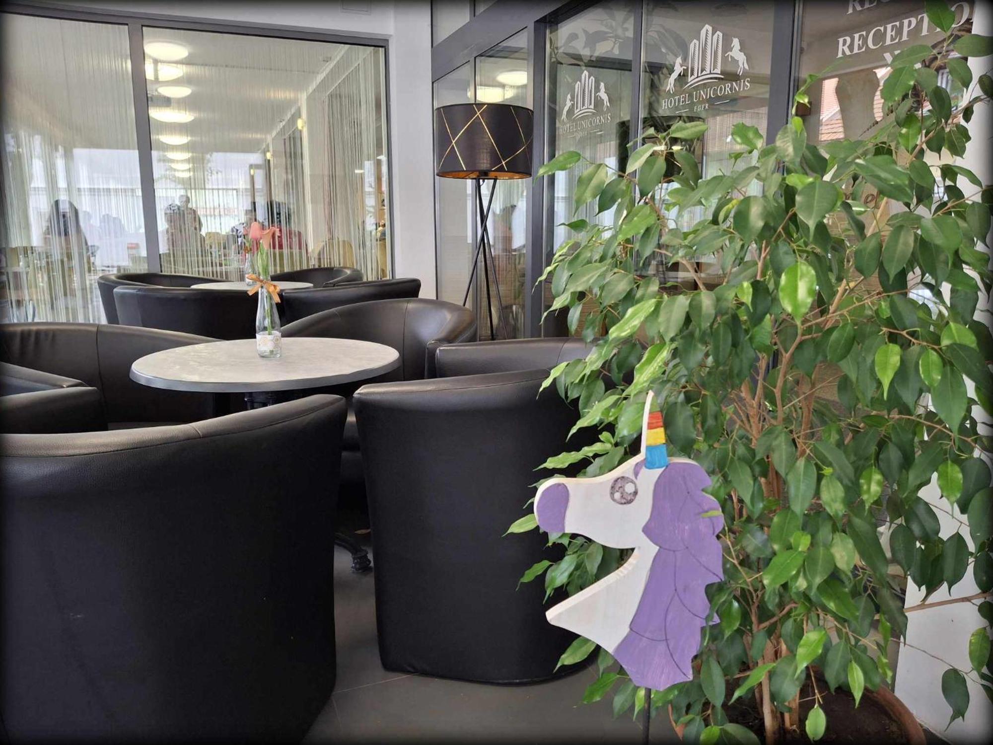 Hotel Unicornis Eger Eksteriør bilde