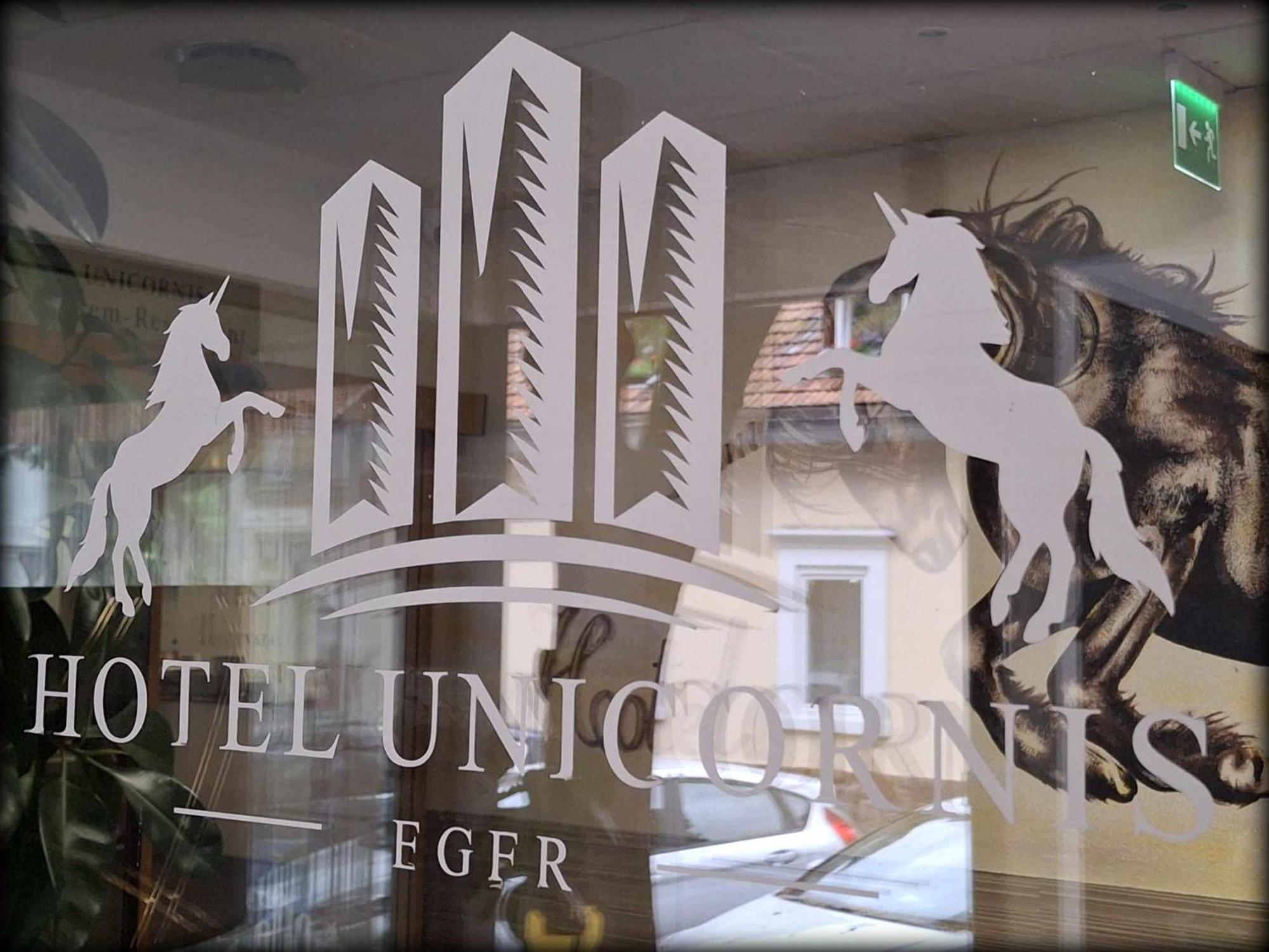 Hotel Unicornis Eger Eksteriør bilde