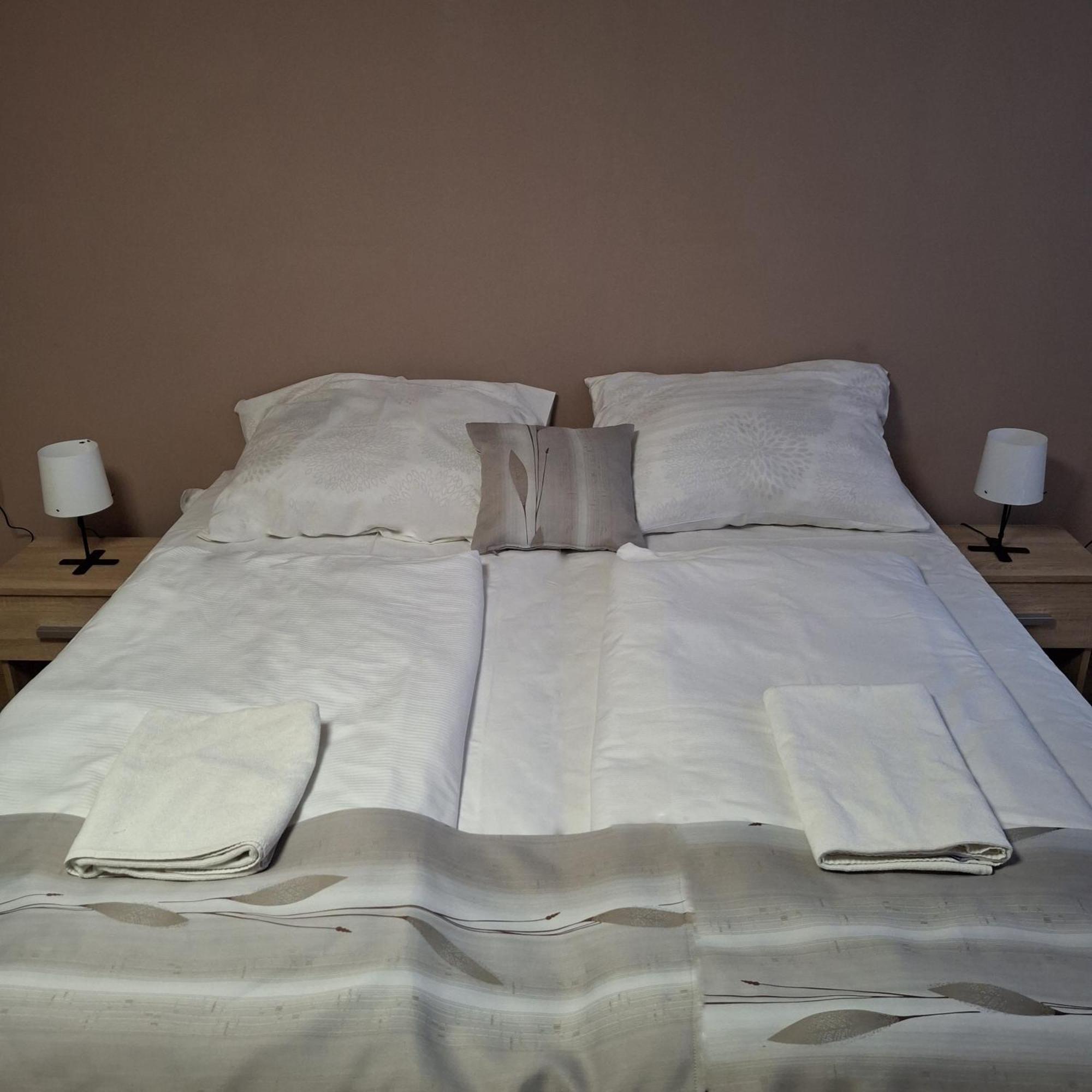 Hotel Unicornis Eger Eksteriør bilde