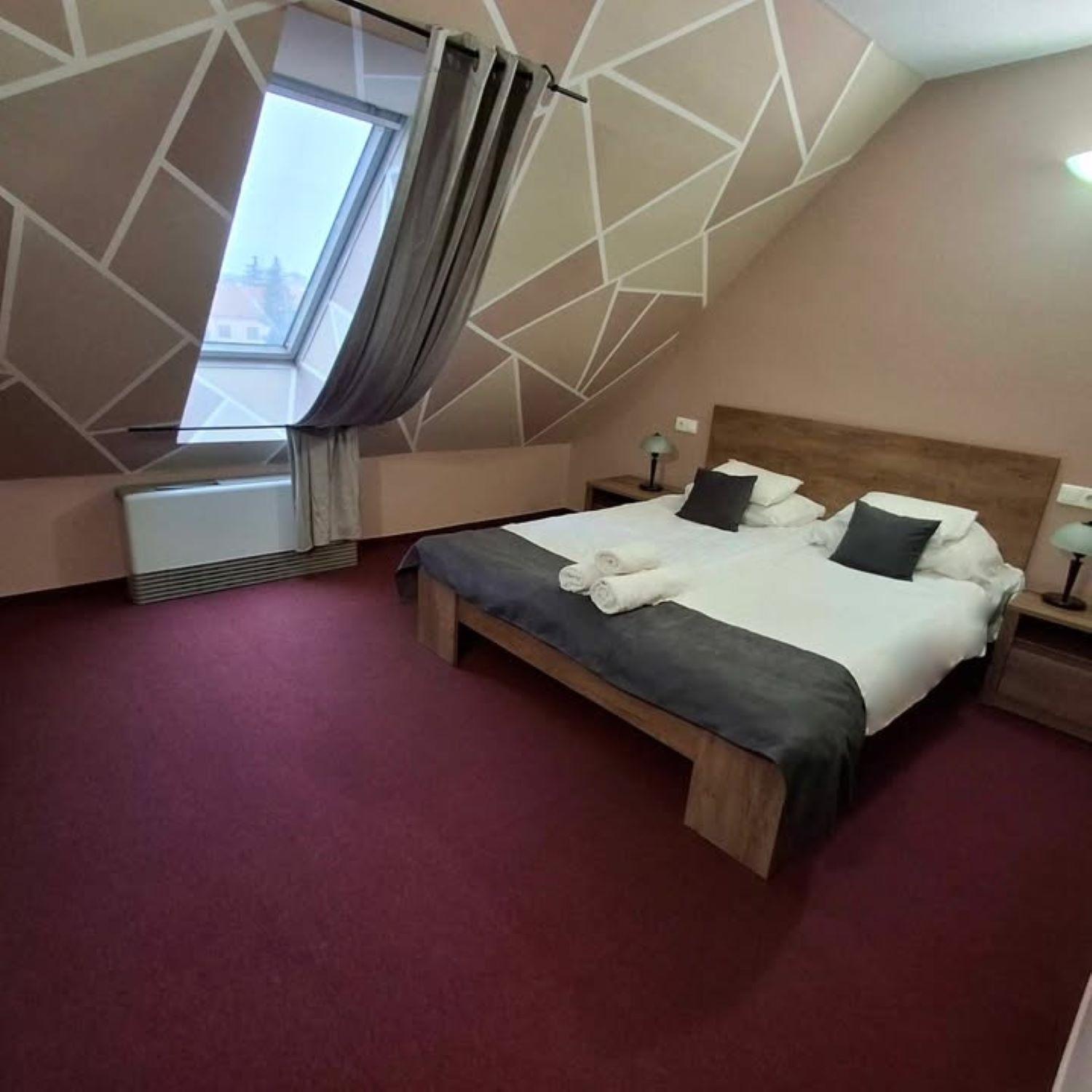 Hotel Unicornis Eger Eksteriør bilde